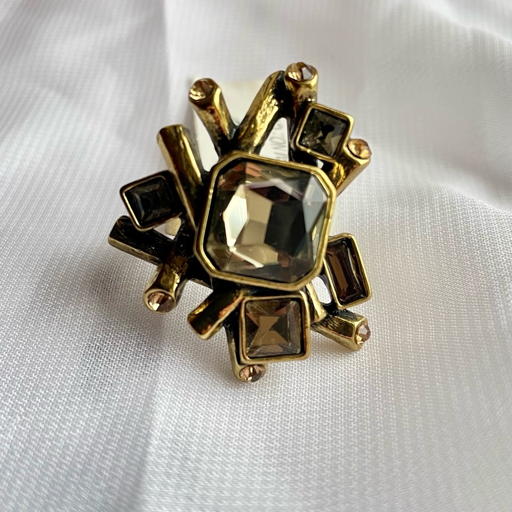 Geometric Gold tone Clear Rhinestone Statement Ring - Picture 4 of 5